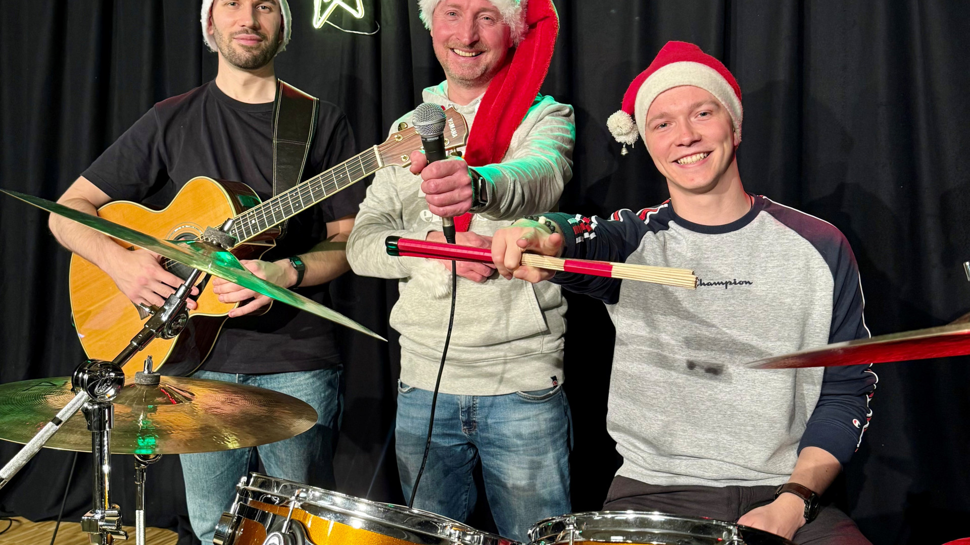 20251218 Weihnachtssingen The Atticos